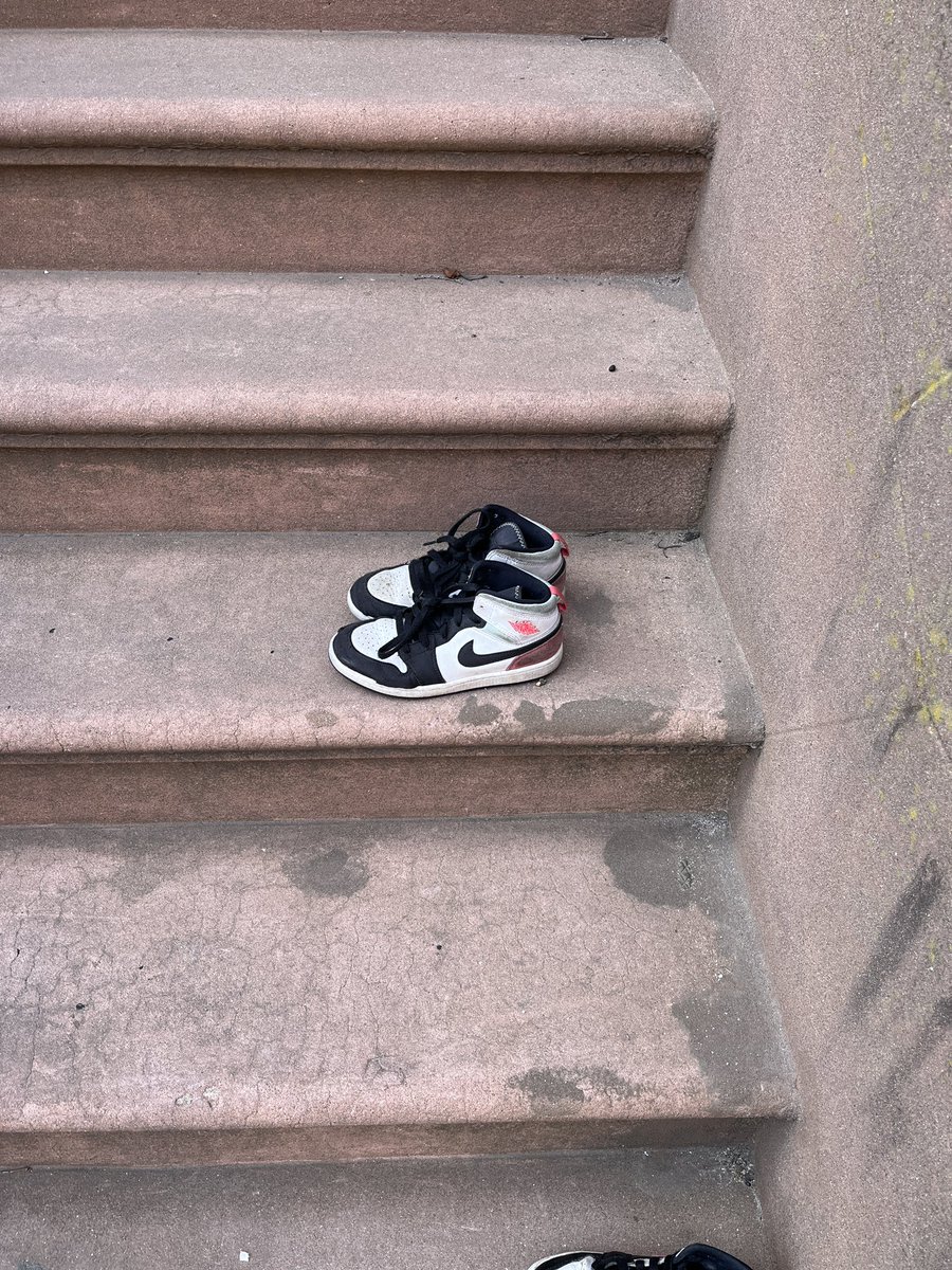 For sale: baby shoes, balled out.