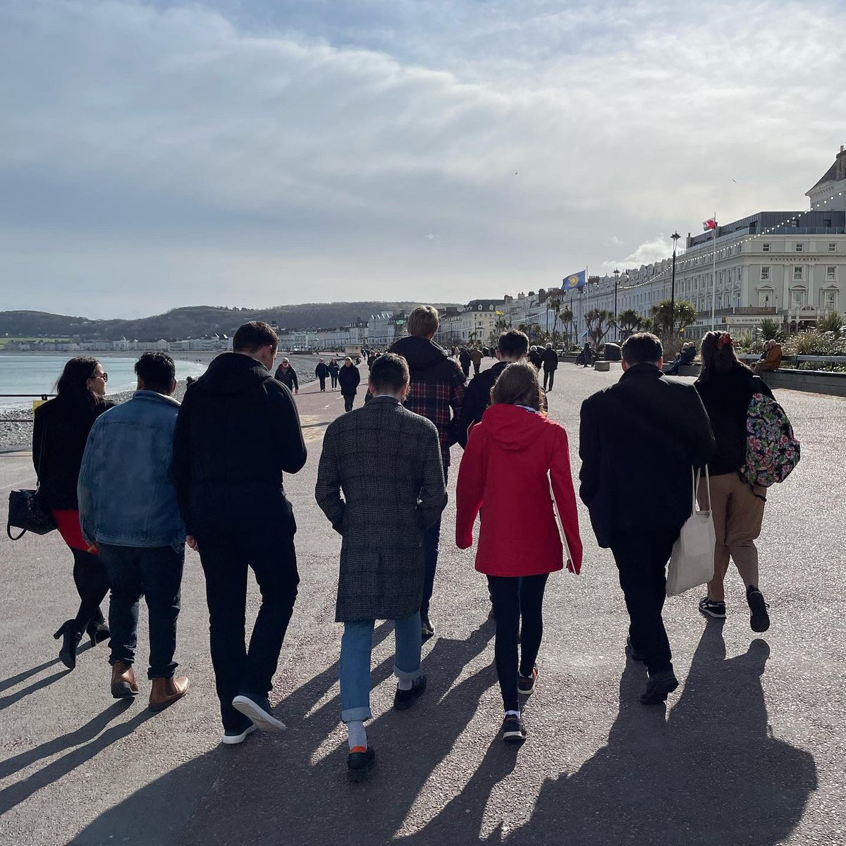 WelshYoungLab's tweet photo. Well that’s it for Welsh Labour conference 2022.

Thank you Nick and Philippa for chairing, the WEC, the amazing Welsh Labour staff, and all the Welsh Young Labour members! 🏴󠁧󠁢󠁷󠁬󠁳󠁿🌹 #welshlab22 https://t.co/YgEX6ncMPD