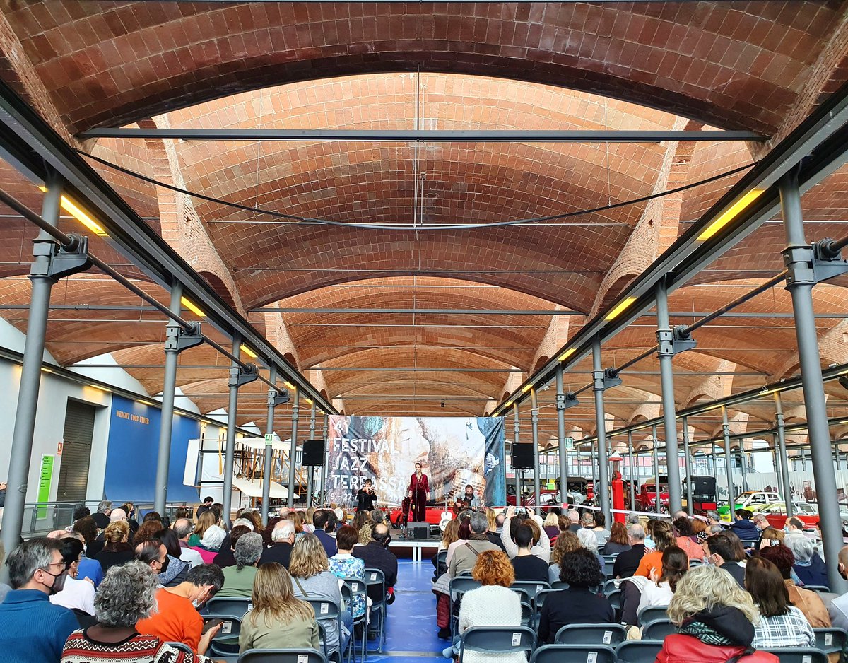 Concert de Queralt Albinyana Blues Trio, "El Blues d'Elles"🎶 Al <a href="/mnactec/">Museu Ciència Cat</a> #41FestivalJazzTerrassa Terrassa a ritme de Jazz 🎷🎶 <a href="/visitaterrassa/">Terrassa Turisme</a> <a href="/NovaJazzCava/">Nova Jazz Cava</a>