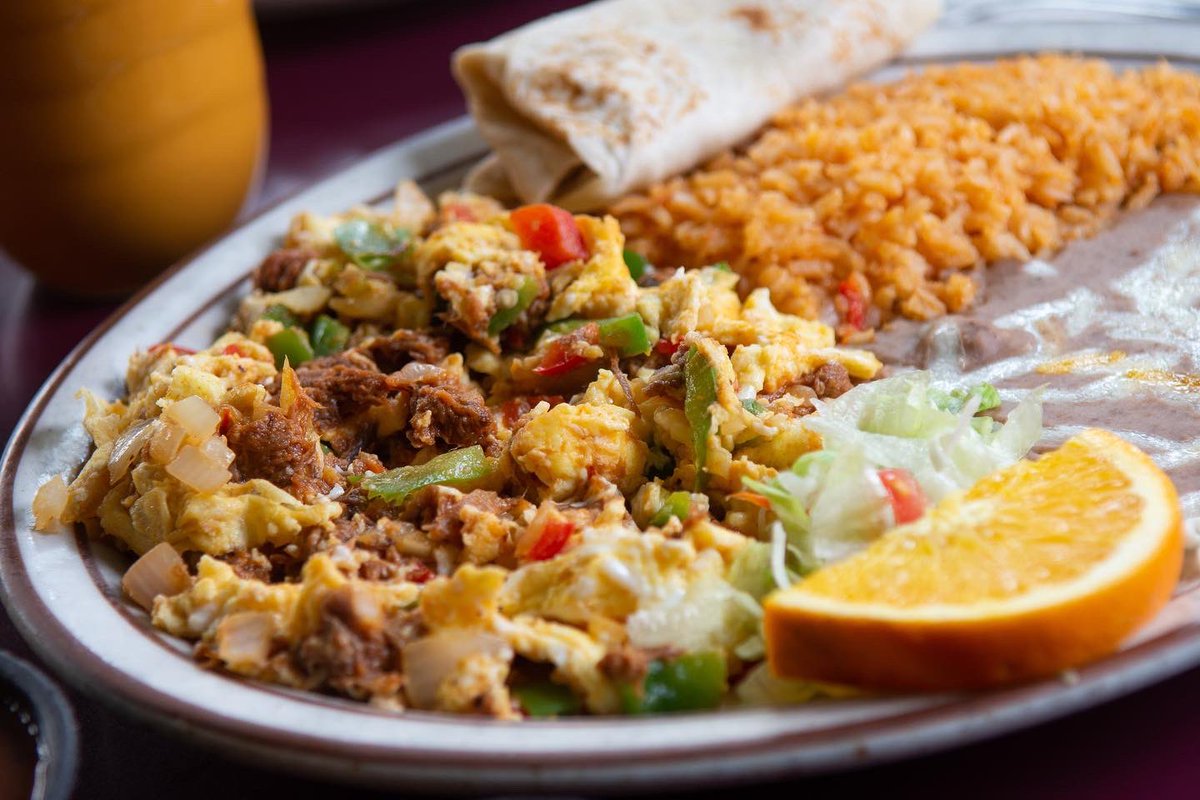 eladobecafe's tweet photo. So you lost an hour of sleep, we get it. We’re also ready to serve you a #delicious #breakfast. The doors open at 10. Freshen up and come down. 

#Reno #Weekend #Homemade #MexicanFood #ElAdobéReno #MidTownReno https://t.co/7ENTAqCTOm