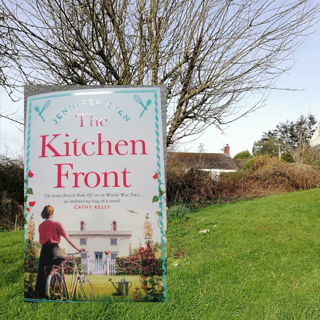 Jolliffe03's tweet photo. [AD-Book Review]
4*#Review #TheKitchenFront @JenniferiRyan @panmacmillan https://t.co/MmNsFw4ikB Excellent use of sensory imagery immerses the reader into the place and time and makes this an absorbing reading experience. #HistoricalFiction #WW2 #friendship   #mondaythoughts https://t.co/8ykZr4XhYt