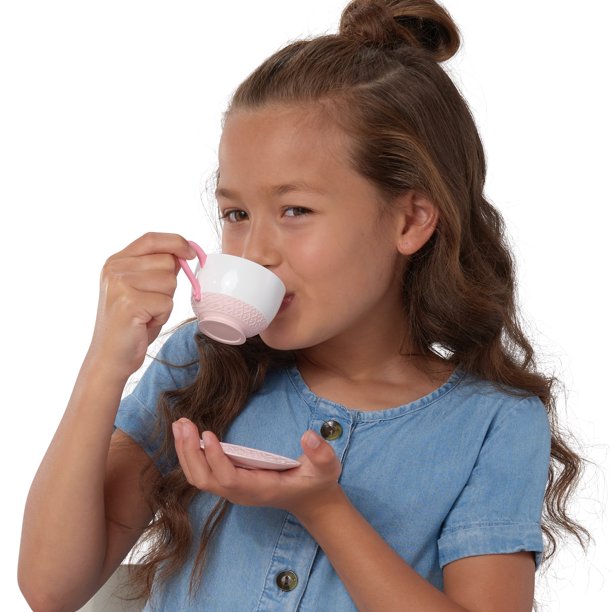 JAKKStoys's tweet photo. If Daylight Savings has you feeling a little groggy this morning, a cup of hot tea with your kiddos will perk you right up!π«βοΈ #DisneyPrincessStyle #Disney https://t.co/ud1TG8aTTU https://t.co/9YMvXxTDAF