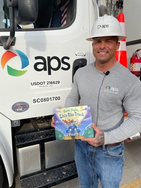 apsFYI's tweet image. To celebrate #ReadAcrossAmericaWeek, one of our linemen stepped up for the cause &amp;amp; recorded himself reading a children's book to share with @myvsuw. They will be sharing his video, along with other volunteer's videos, with local school districts throughout the rest of the year.