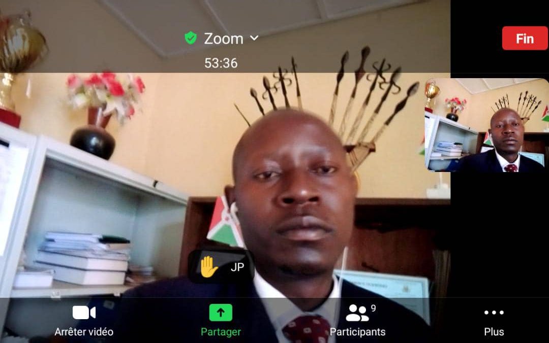 CommuneBukeye's tweet photo. #Burundi
L'Admicom @EuphremNd a tenu cet après midi une réunion en #visioconférence à l'intention de la Diaspora. Après présentation des réalisations de l'an 2021, ils ont échangé sur
le rôle de la Diaspora dans le dvlpmt socio-économique de la @CommuneBukeye
@MininterInfosBi https://t.co/z89frCuxzM