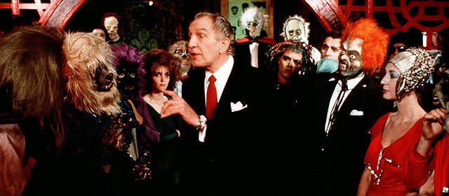 EugWSerra's tweet photo. On May 27, 1981, The Monster Club was released in the U.S.! #TheMonsterClub #VincentPrice #JohnCarradine #BarbaraKellerman #StuartWhitman #LesleyDunlop https://t.co/m0kq6y2yV7