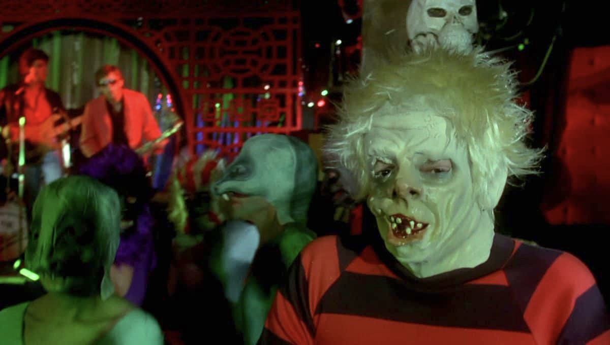 EugWSerra's tweet photo. On May 27, 1981, The Monster Club was released in the U.S.! #TheMonsterClub #VincentPrice #JohnCarradine #BarbaraKellerman #StuartWhitman #LesleyDunlop https://t.co/m0kq6y2yV7