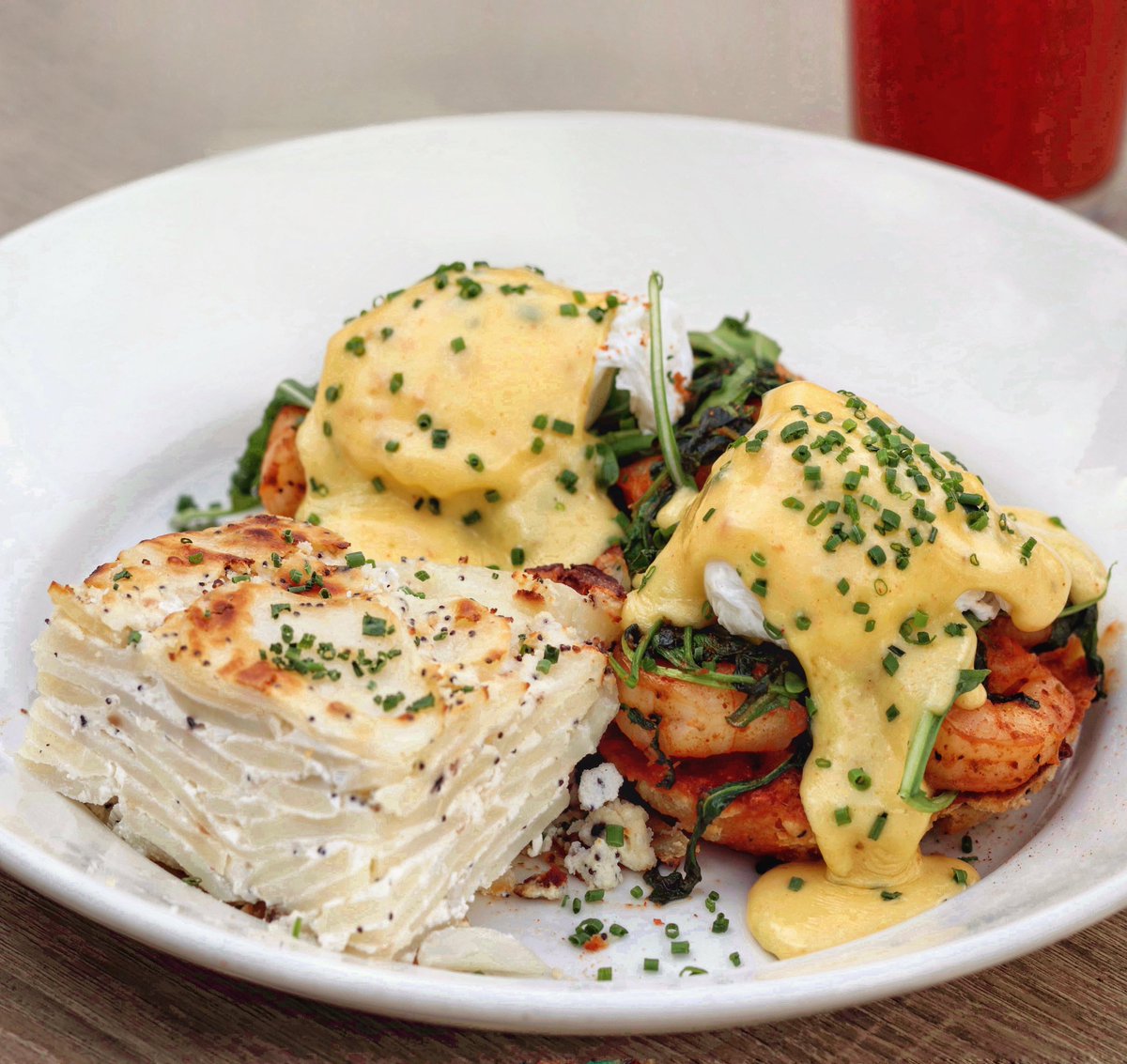 TheGreatMapleCA's tweet photo. What’s better than breakfast potatoes? ‘Everything’ 👏 Scalloped 👏 Potatoes. Get this #newmenudrop now in Newport &amp; Pasadena! https://t.co/T8VGppX13b