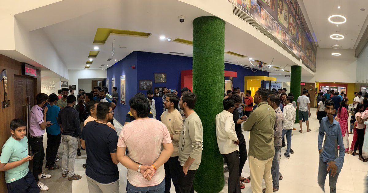 EmperorMonark's tweet photo. The crowd speaks the voice of every Indian #TheKashmirFiles houseful since last three days @vivekagnihotri hats off to you &amp; your team https://t.co/65GWmK7UBA