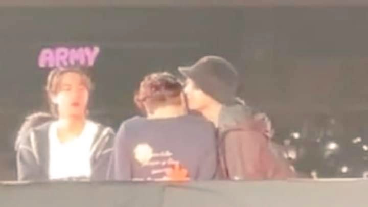 Christi76459090's tweet photo. #jikook https://t.co/23LhXyopnC