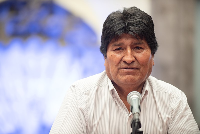 evoespueblo's tweet photo. Lo más importante es cuidar la parte ideológica de un movimiento político. El MAS-IPSP nace antiimperialista y anticapitalista no solo por discurso sino por la gestión de un modelo económico antineoliberal exitoso que ha devuelto a #Bolivia la esperanza en un futuro mejor. https://t.co/MLvVoAnlZK