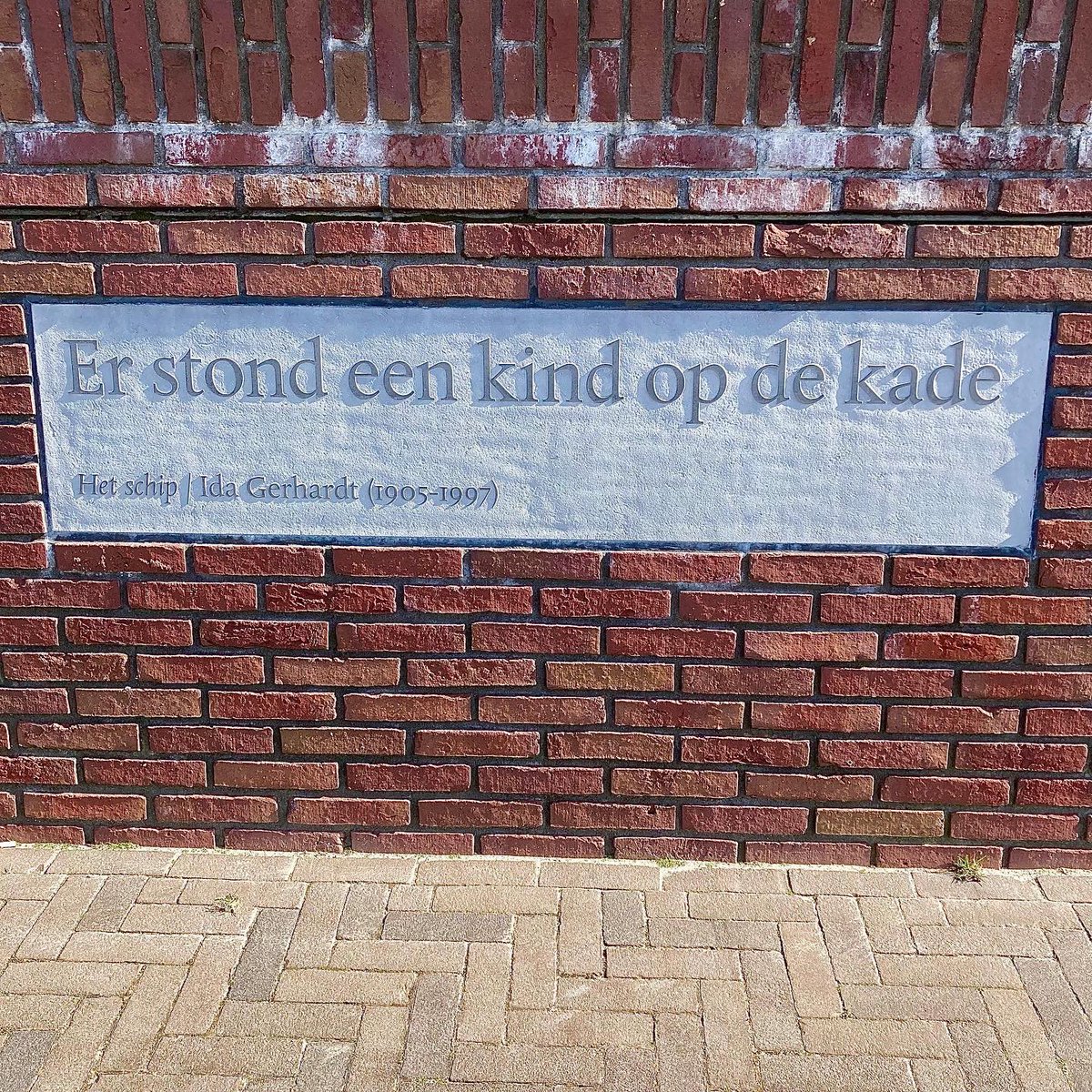 mloohuis71's tweet photo. Genieten in Zutphen! 🌞
#idagerhardt #aandekade #zenbijwater https://t.co/QbOxa1HT7I