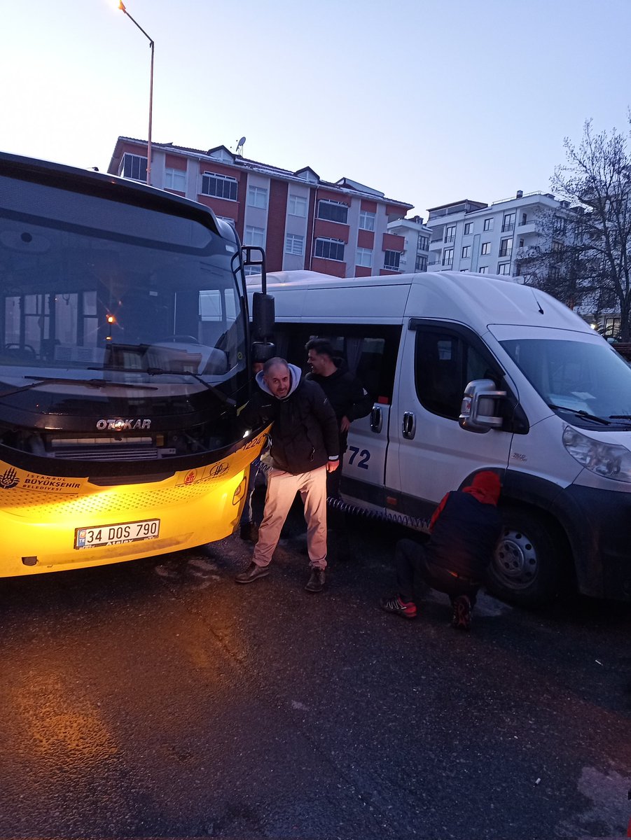Teşekkürler @Mrt_Ongun  vatandaşımızı mağdur etmeden yanında oldun patlayan lastiğe yetiştin teşekkürler aynı zamanda kıymetli müdürüm <a href="/alperbilgili/">Alper Bilgili</a>
