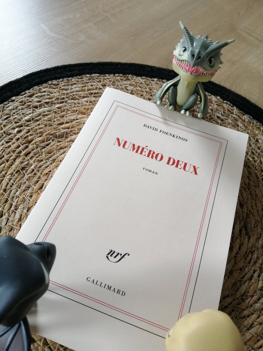 AuPages's tweet photo. Belle découverte ! 
Une pause lecture, par les temps qui courent, ça n'a pas de prix.
Chronique complète ici -> https://t.co/sVa84AdKUu

#lecturedujour #pause #dimanche #harrypotter #davidfoenkinos #gallimard https://t.co/tli5OvlEXM