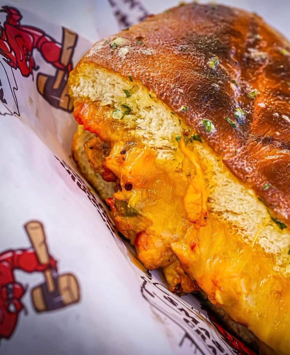 smashincrab's tweet photo. Oh man....craving some Bayou Bread right now! If you haven't tried it, what are you waiting for?! Our Crawfish Etouffee and mixed cheeses, served on a garlic bread loaf and grilled to perfection. Delish!
#smashincrab #bayoubread #crawfishbread #grilledcheesetothemax https://t.co/y1vxwdmSyf