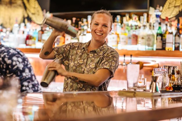 themathesonhbg's tweet photo. Creativity and passion for mixology is blossoming this Spring with Kathleen Amtower, our Bar &amp; Spirits Supervisor. Stop and sip our latest cocktails as we begin to preview our Spring cocktail menu this month. #thematheson #cocktailprogram #womenleaders #womenshistorymonth https://t.co/A0xsl1IKBx