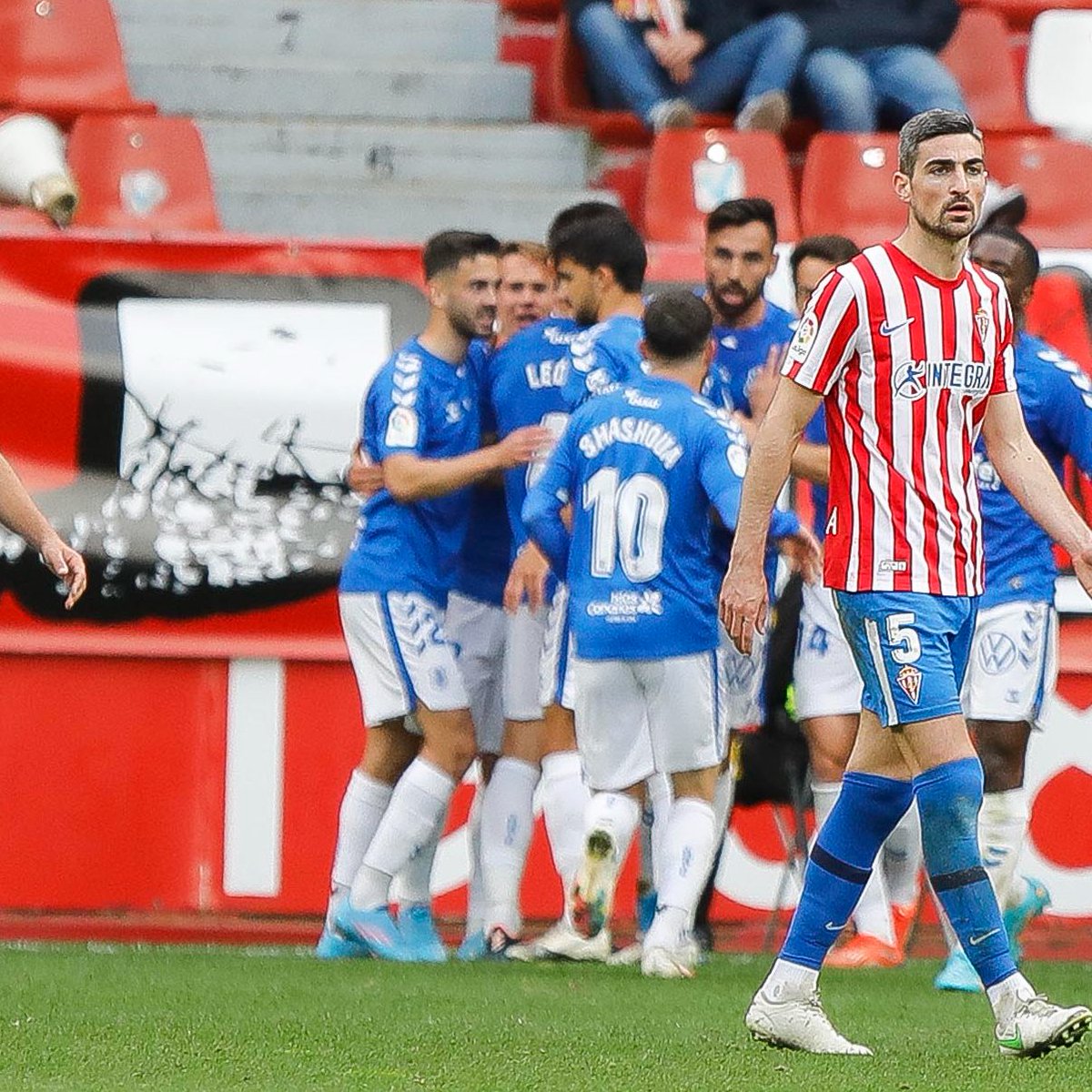 LaLiga's tweet photo. 💙😊🤍 ¡TENERI𝐅𝐄𝐋𝐈𝐂𝐈𝐃𝐀𝐃, @CDTOficial! 

#RealSportingTenerife 
#LaLigaSmartBank https://t.co/Tz4cqGRGgl