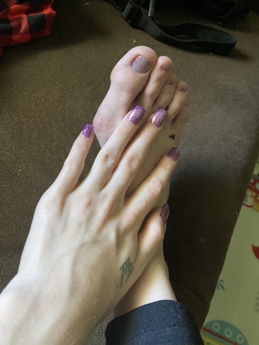 For those people that likes feet and hands I got got my toes and nail done if you want pic. https://t<a href="/tag/newprofilepic"class="tags"><span>#newprofilepic</span></a>