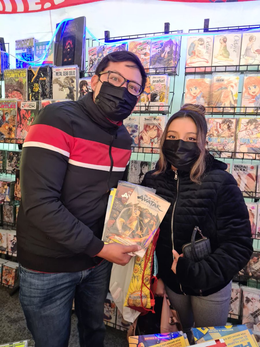 Kamite5's tweet photo. ¡Sobrinos, miren lo bien que la pasamos ayer en el evento #LIghtsofJapan! 🎆⛩️
Recuerden que hoy también seguimos por allá, por si gustan darse una vuelta 🥰
¡Los esperamos con todo nuestro catálogo y sorpresas! 🙌🏻🎁 https://t.co/opGwaM67jh