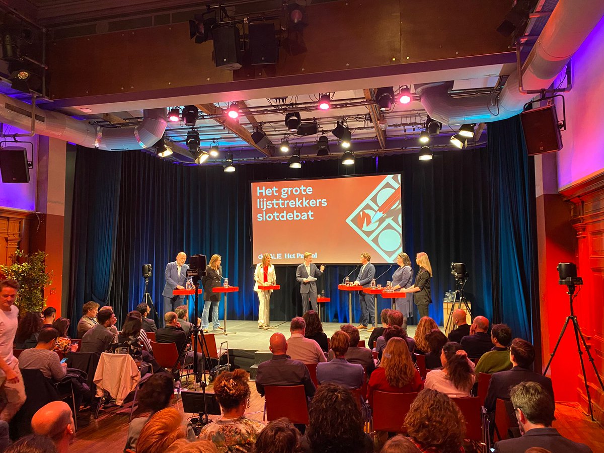 Lijsttrekker <a href="/ClaireMartens3/">Claire Martens - America</a> over de vrije schoolkeuze: "We moeten kinderen niet gaan verdelen over scholen voor het verwezelijken van onze eigen politieke ideologie. Ouders en kinderen kunnen zelf heel goed beslissen naar welke school hun kind het beste kan."