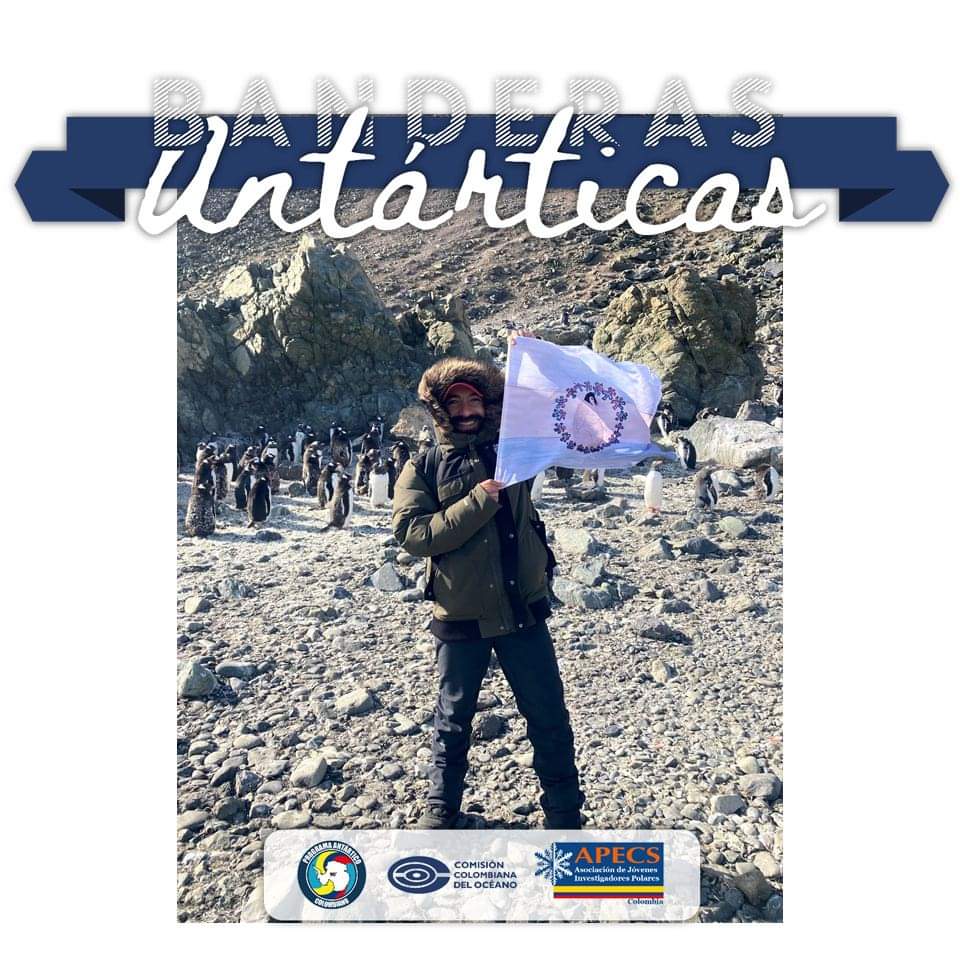 ApecsColombia's tweet photo. Daniel envía saludo de la base Rey Sejong🇰🇷Antártica🇦🇶con Bandera de Valeryn Martínez grado 701Colegio San José Sur Oriental #docentes Norma Moreno,@luisfersua,@eusoulaura16 y Vera Barrero (@verapaez), apoyan  #iniciativa para generar una Identidad Antártica con Colombia🇨🇴 https://t.co/kOqOlmS0y4