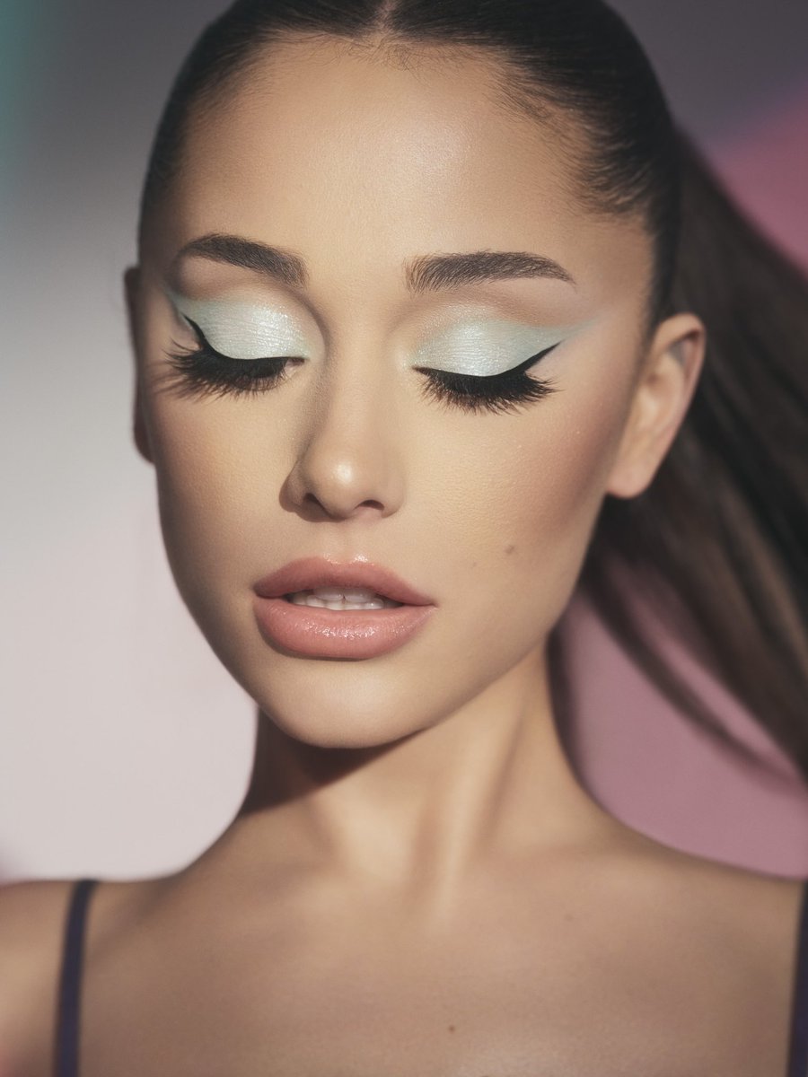sourceofariana's tweet photo. chapter two @rembeauty 🧚🏼‍♂️ https://t.co/i01FyfW6rU