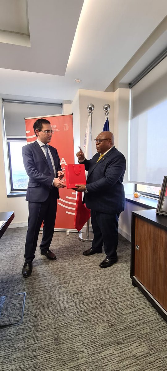 BurundiEgypt's tweet photo. Pour montrer l'image du pays à la scène internationale, Amb @RachidSheikh a été reçu pr l'Ambassadeur de la République de #Malte. Lors de l'entretien était l'occasion de créer des relations d'amitié et de coopération entre les 2 Ambassades accréditées  en Egypte et les deux pays. https://t.co/jldijiAjlI