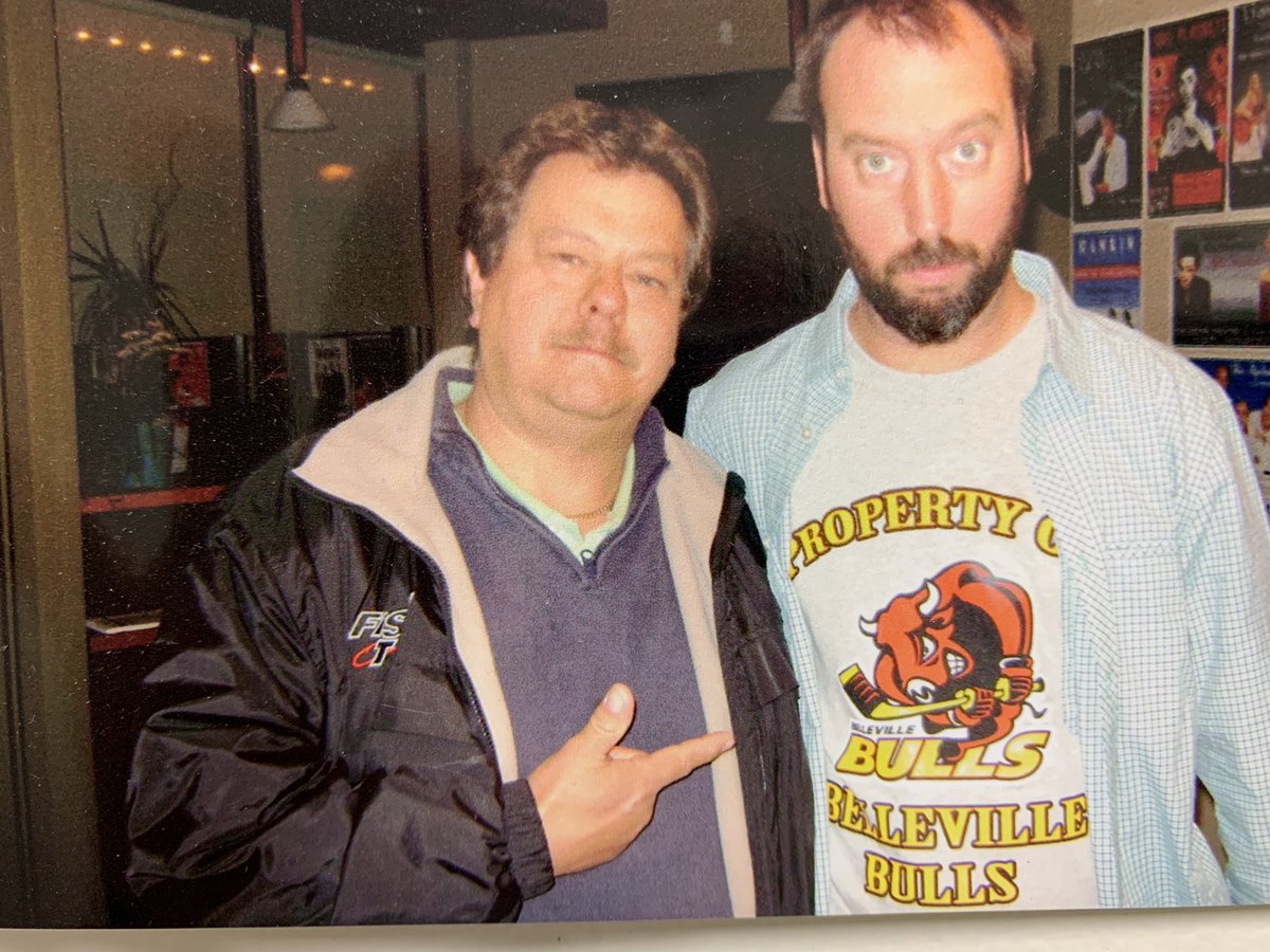 FinkleElectric's tweet photo. @tomgreenlive @colinmochrie Thanks for the epic battle.There are no losers just sore stomach muscles 😆 https://t.co/sPORQTJd9x