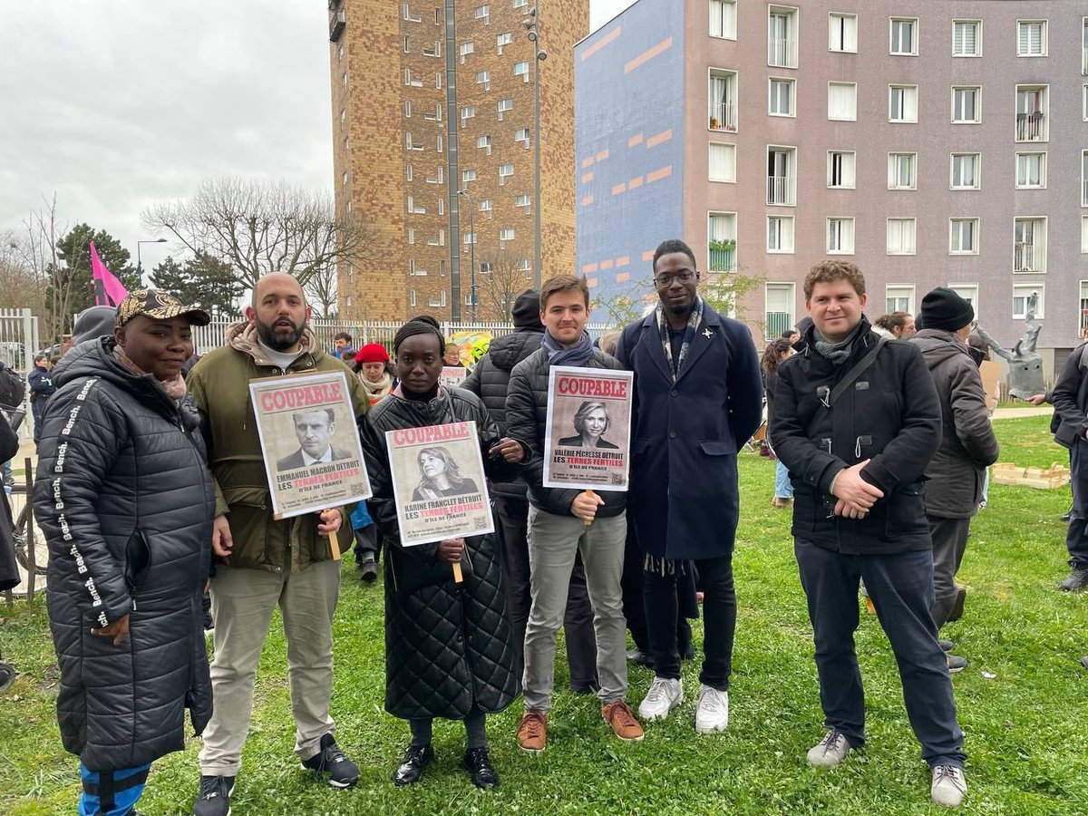 A la marche #MarcheClimat93 avec mes camarades d'#Aubervilliers et #Pantin pour représenter le député <a href="/LachaudB/">Bastien Lachaud</a>. Face à la bétonisation, au greenwashing, à la répression, nous serons toujours avec celles et ceux qui luttent pour l'écologie populaire #UnAutreMondeEstPossible