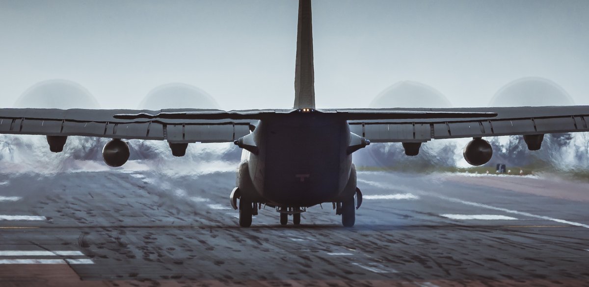 Callsign_Kodak's tweet photo. ZH868 coming home

Making the routine @RAFAkrotiri run with 47 Squadron crews piloting her back to @RAFBrizeNorton 

A cheeky crosswind resulted in some crabbing on the approach before that final rudder kick to get her on the centreline... awesome!!! https://t.co/jbOog8cFzD