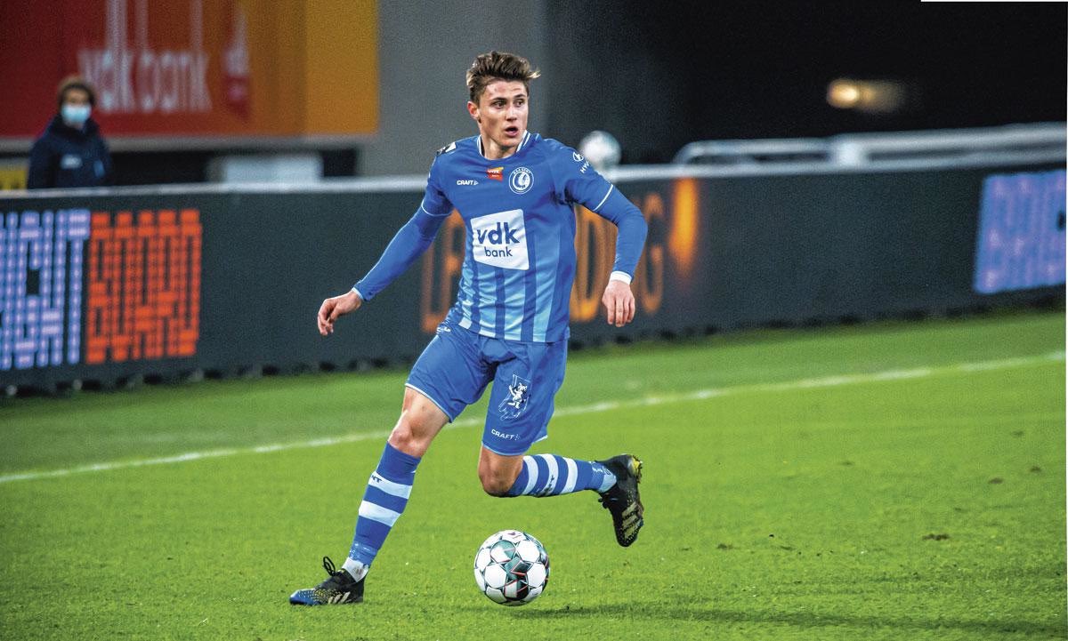 bandedefoot's tweet photo. Demain ne loupez pas l’interview de Alessio Castro-Montes, le gantois de 24 ans nous fera le plaisir de répondre à nos questions. 

Rendez-vous demain à 18H00 sur le 105.0 FM ou sur https://t.co/3xSq1gbSps 

#interview #emission #radio #football #foot #jupilerproleague #proleague https://t.co/lrCXDBFI0c