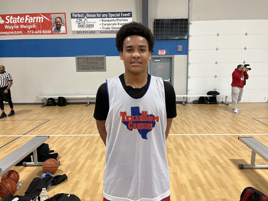 TexasHoopsGASO's tweet photo. #TopsCTX22 Notebook 📒:

@donte_manuel - @reaganhoops 2022

• Nice overall game
• Charge taker
• High level passing vision

#GASO https://t.co/nw38uWmoMp