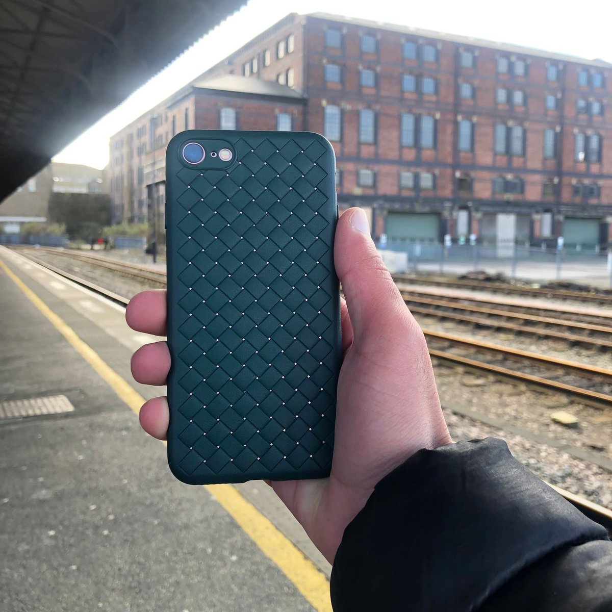 eklickofficial's tweet photo. Urban settings…

#Trending #viral #iphone #apple #iphonecase #phonecase #accessories #green #greencase #buynow #shop #luxury #fashion #style #designer #urban #photography #eklick https://t.co/nAvpyteg3w