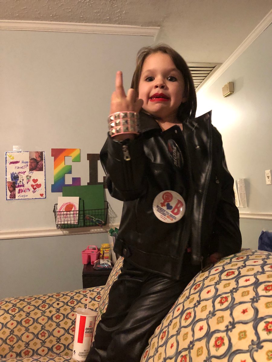 MissyGuided's tweet photo. .@joanjett I introduced my 5yo to your music. To say she’s a fan is an understatement. We’re looking forward to seeing you in Atlanta soon. It will be her first concert. She made a guitar and wants to be just like you! https://t.co/9L3jiXzawX