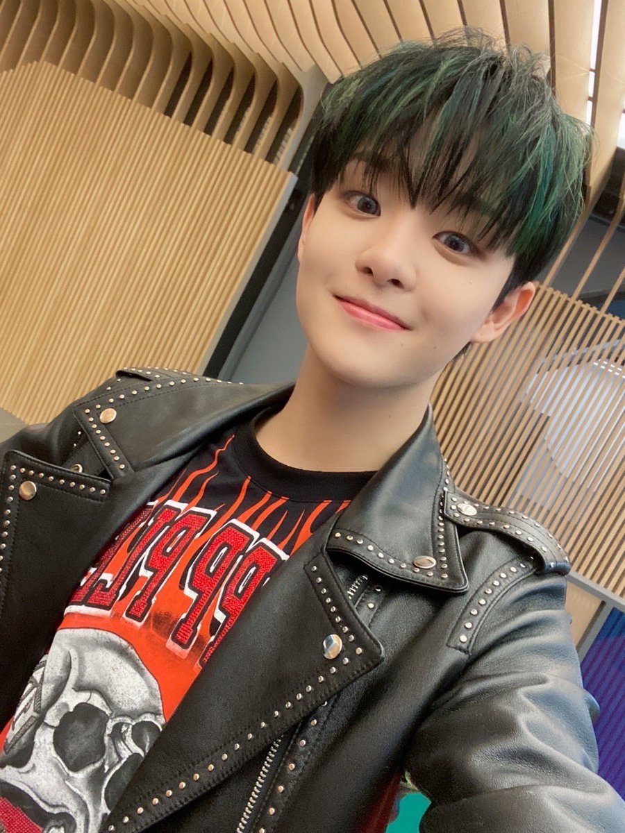 ottokeottokeee's tweet photo. Wishing the happiest birthday to our mc jihoonnn, have a great year!!

HAPPY BIRTHDAY JIHOON
#MillenniumIdolJIHOONDay
#지훈이의_눈부신_스물세번째_봄
#天使の笑顔ぱくじふん
@treasuremembers https://t.co/jwoZ8Bfz4v