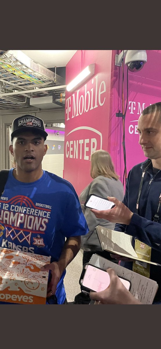 Hermosillo24's tweet photo. @djacoby thanks for supporting Kansas basketball.  Your a real one. https://t.co/sXqaczcpHw