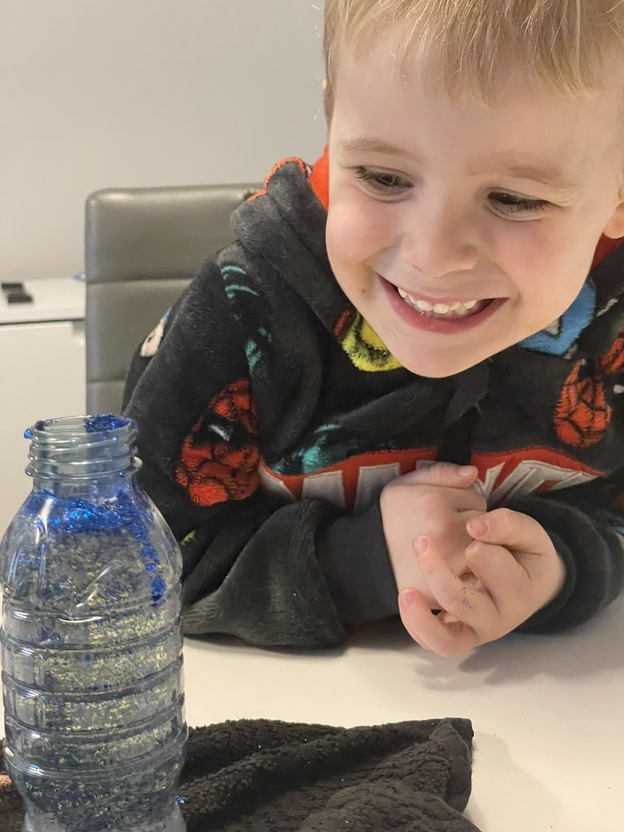 charmcshane3's tweet photo. @h3ron09 the Mcshane boys tried the lava lamps (with added glitter) for science week… 
They may have added more tablets than they should off to create a bigger fizz and a glitter explosion! https://t.co/F7nDTrDVu0