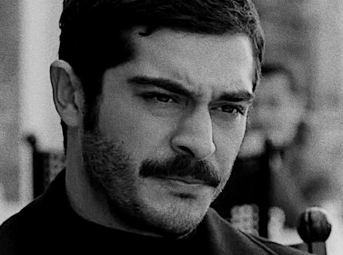 Grkmaytoll's tweet photo. “ben senin yüzünden uyuyamadım bütün gece biliyor musun sen “ 
“güzel,bu beni ciddiye aldığın anlamına gelir”  ⚡️#mahcel https://t.co/tx3eesoEpQ