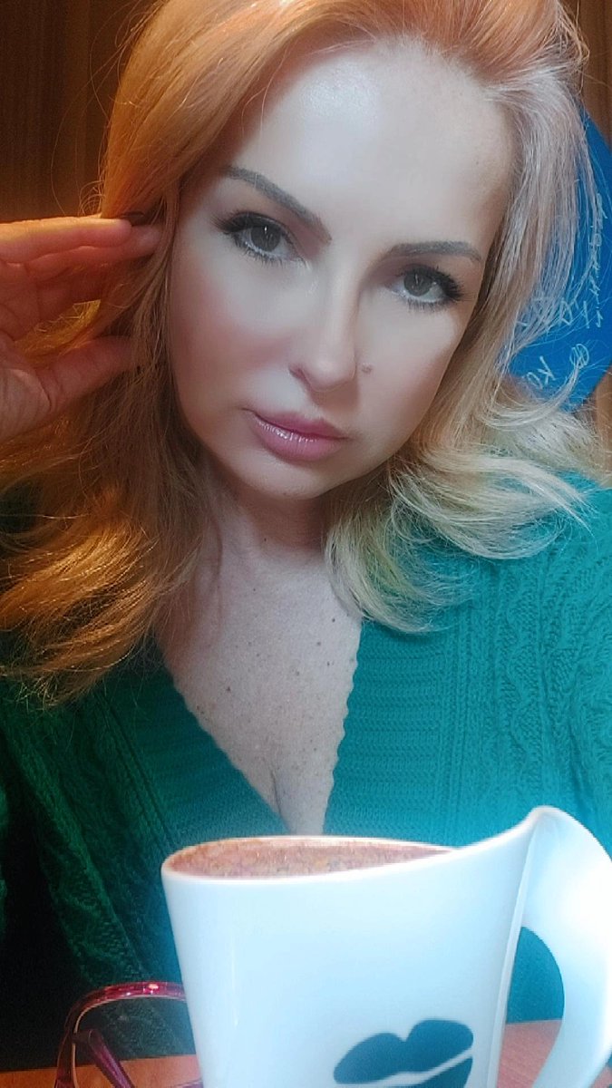 IndijankaDanka's tweet photo. Obožavam #coffeedream ritual nedeljom sa drugaricama
#sundayvibes https://t.co/lePiZ1XbRs
