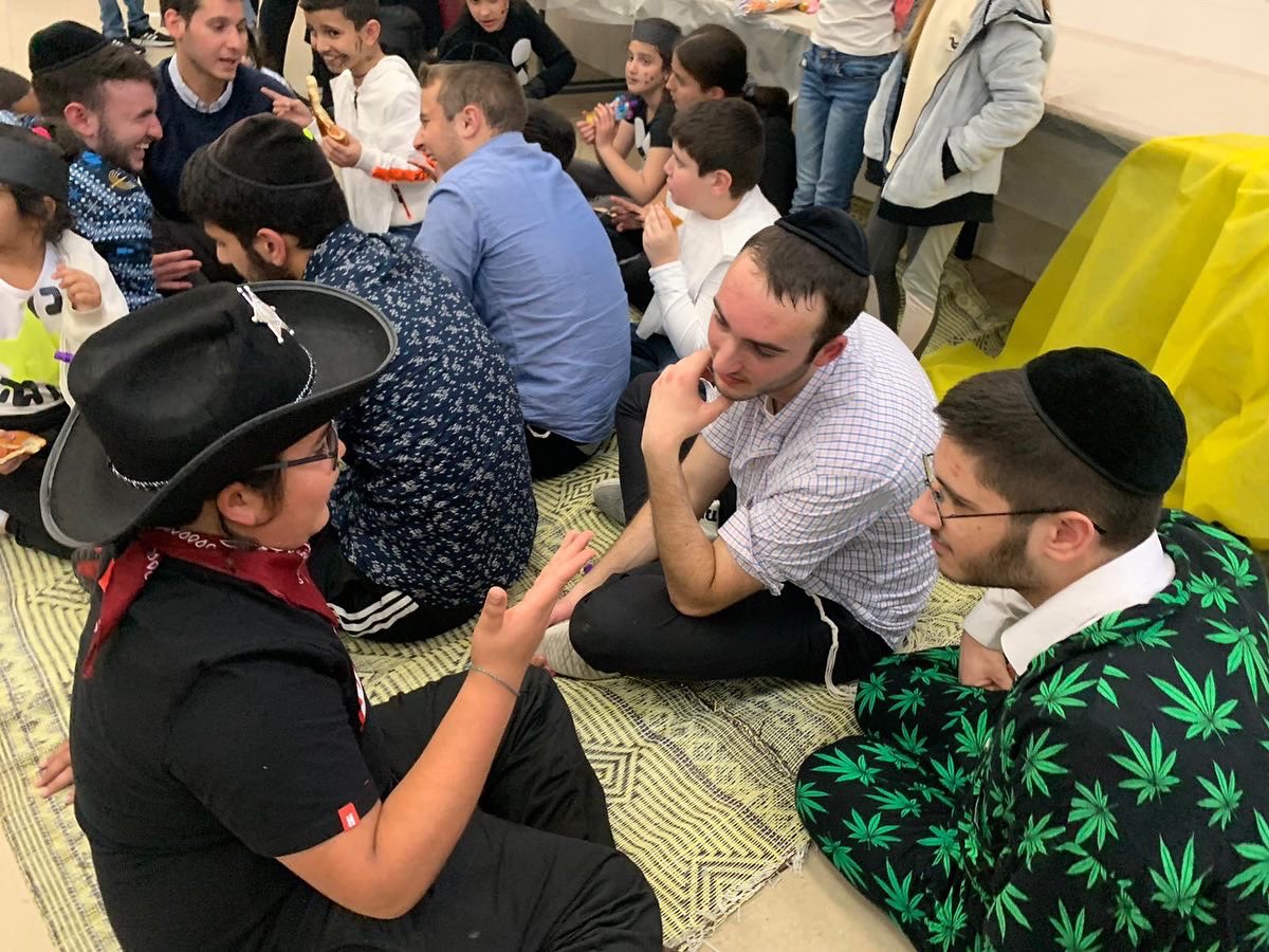 Netiv_Aryeh's tweet photo. Every year @yeshivatnetivaryeh has the amazing opportunity of making a Pre Purim carnival for the @sderot_city children. What an amazing carnival it was!!! #yna #netivaryeh #sderotcarnival #purim https://t.co/Ur2NIkjeKM