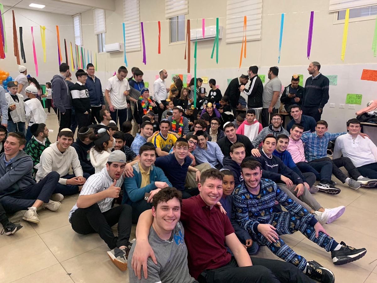 Netiv_Aryeh's tweet photo. Every year @yeshivatnetivaryeh has the amazing opportunity of making a Pre Purim carnival for the @sderot_city children. What an amazing carnival it was!!! #yna #netivaryeh #sderotcarnival #purim https://t.co/Ur2NIkjeKM