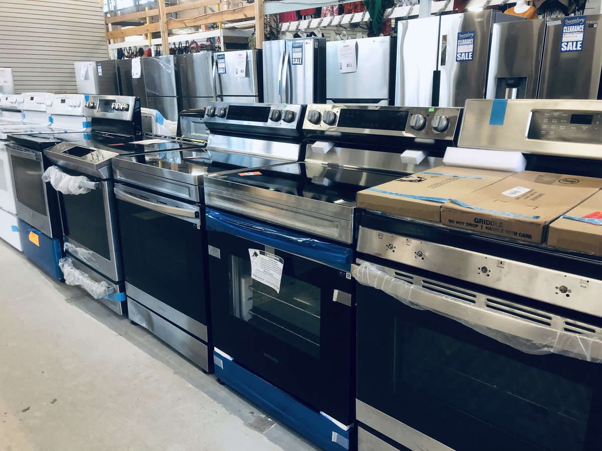 gibraltarmarket's tweet photo. Did you know that #Gibraltarmarket is home to Toto’s Electronics #ldnont
For unbeatable deals on everything from TV’s to a new washer and dryer Toto’s is the place in #eoa
https://t.co/NPcfaAs5k0
#shoplocal #shopldnont #shop519 https://t.co/EvHPrTZZoS