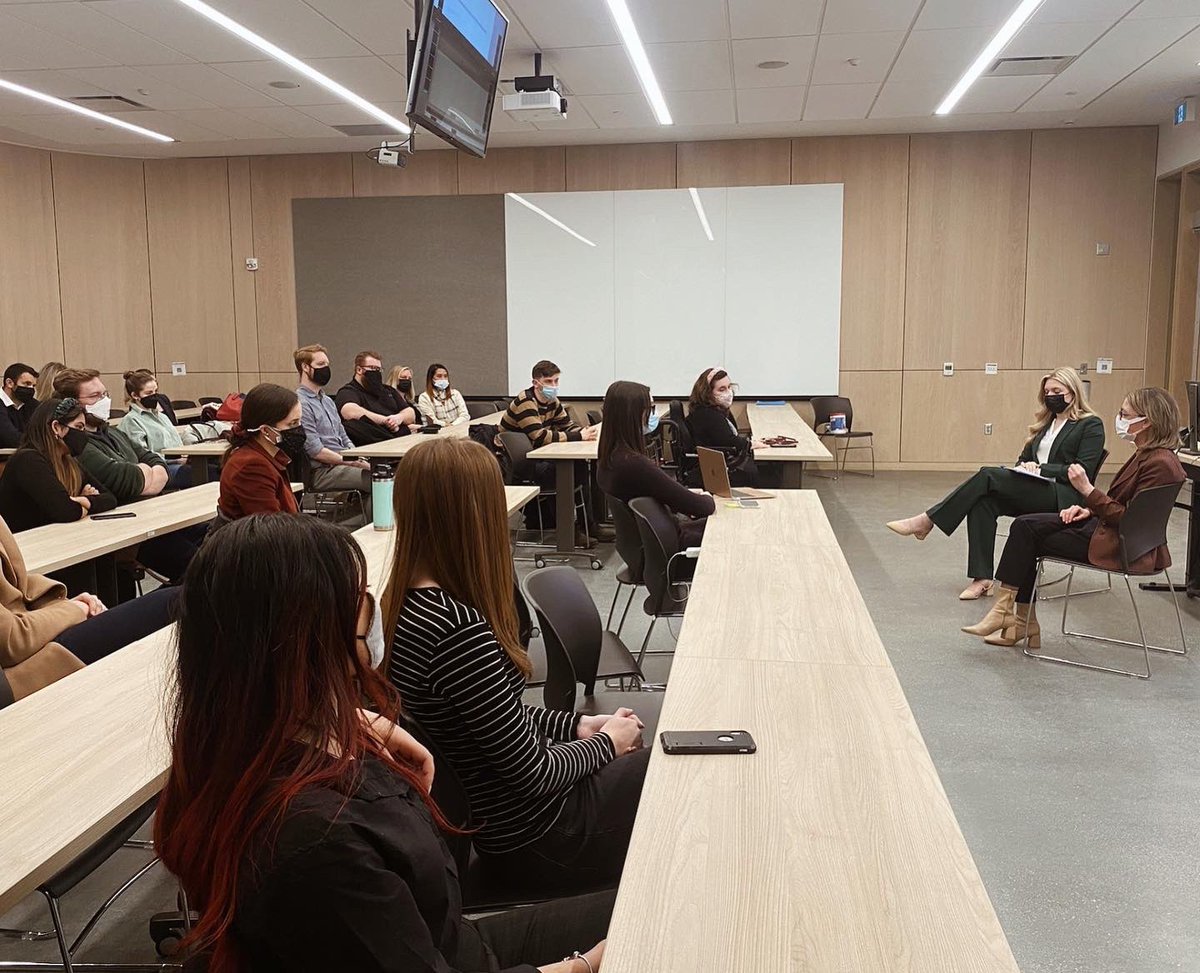 Carleton_WIIS's tweet photo. We can’t thank @GaberYevgeniya enough for speaking so openly to us about the War in #Ukraine and inspiring us to do our part 🇺🇦

A huge shoutout to @DSF_Group and @BalkanDevlen for making this amazing event possible! https://t.co/dgnBPCqorY