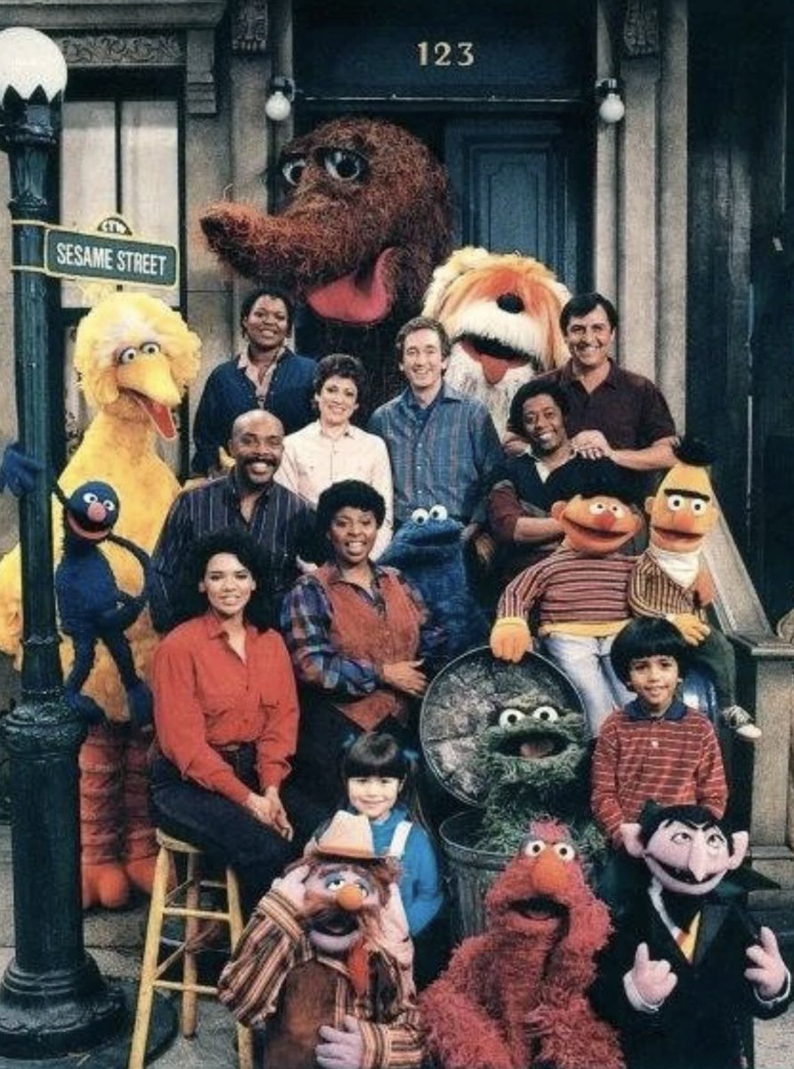 80sThen80sNow's tweet photo. Sunny Day
Sweepin’ the Clouds Away
On My Way to Where the Air is Sweet
Can You Tell Me How To Get
How to Get to Sesame Street
#SesameStreet #BigBird #CookieMonster #Grover #BertAndErnie #Snuffaluffagus #ThrowBack #Classic #ChildhoodMemories #Childhood #Memories #80s https://t.co/cYTuA9GDgL