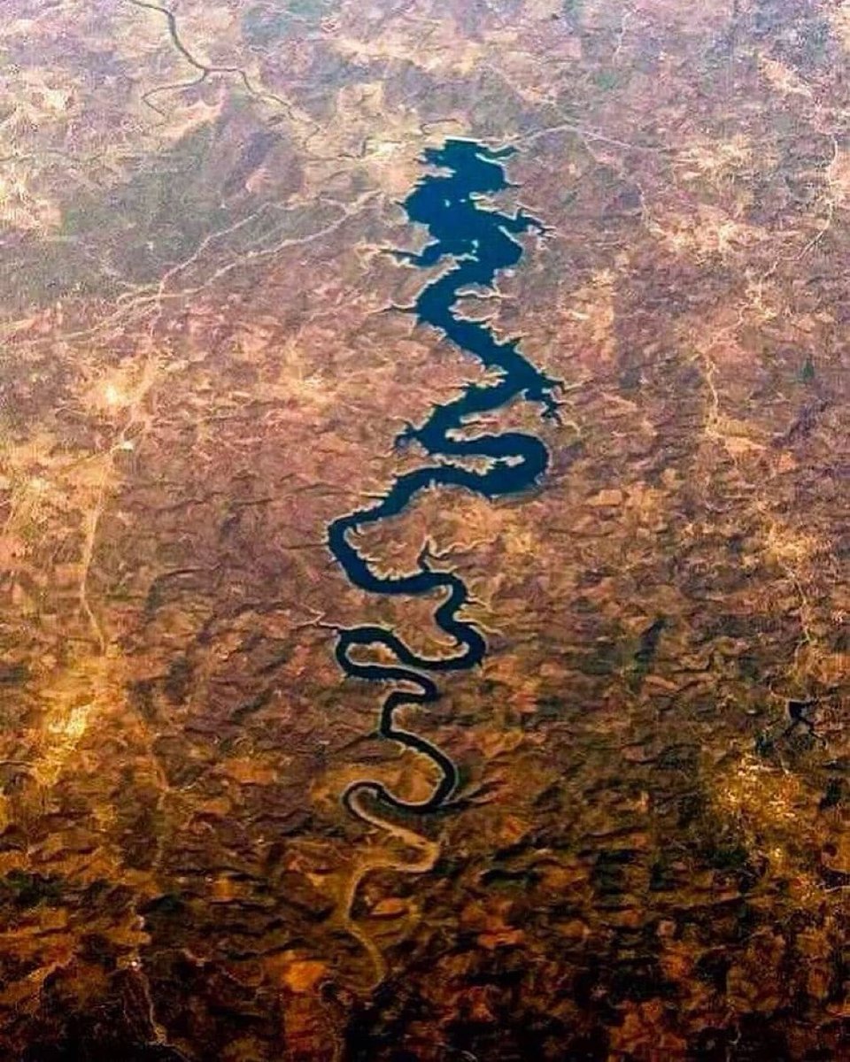 The Dragon River from #Space 🐉