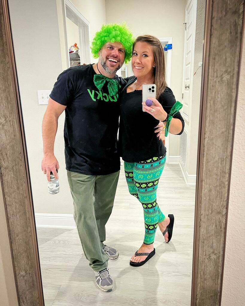 she’s gonna make me press my luck looking that magically delicious 🤤🤌🏻 Who else is feeling lucky after that time change last night? I’m ready for longer days! 🍀🎩 instagr.am/p/CbDzKWjp4GF/