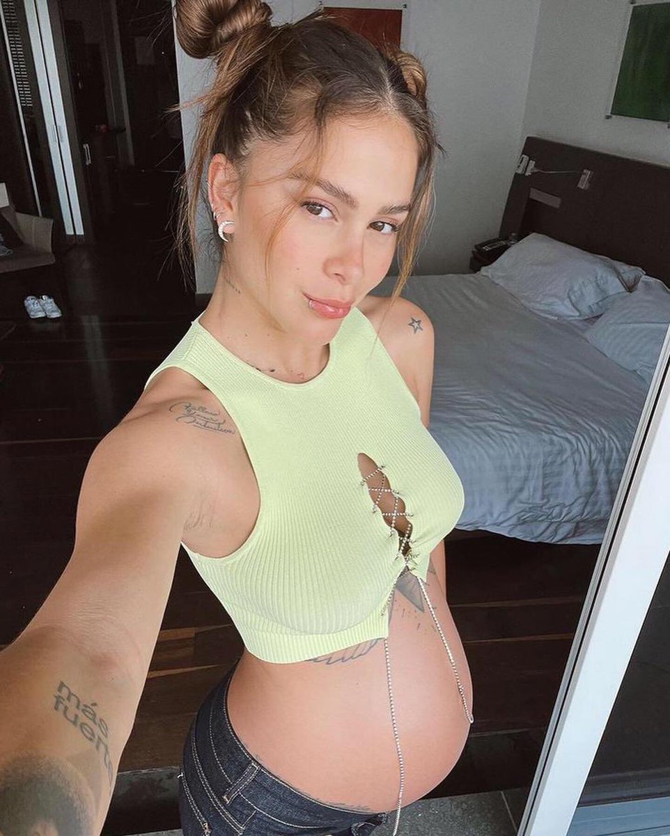 kgonca29's tweet photo. Hola mi nombre es Karla, soy d venezuela. Sigo a Greeicy desde que lina tejeiro la publico como en el 2018, escuche su musica y 😻, a parte tiene una sencillez que enamora y una sonrisa inigualable. Es de las pocas artista que muestra su total naturalidad
#integracionGreeicystas https://t.co/XBv3nPnVHH