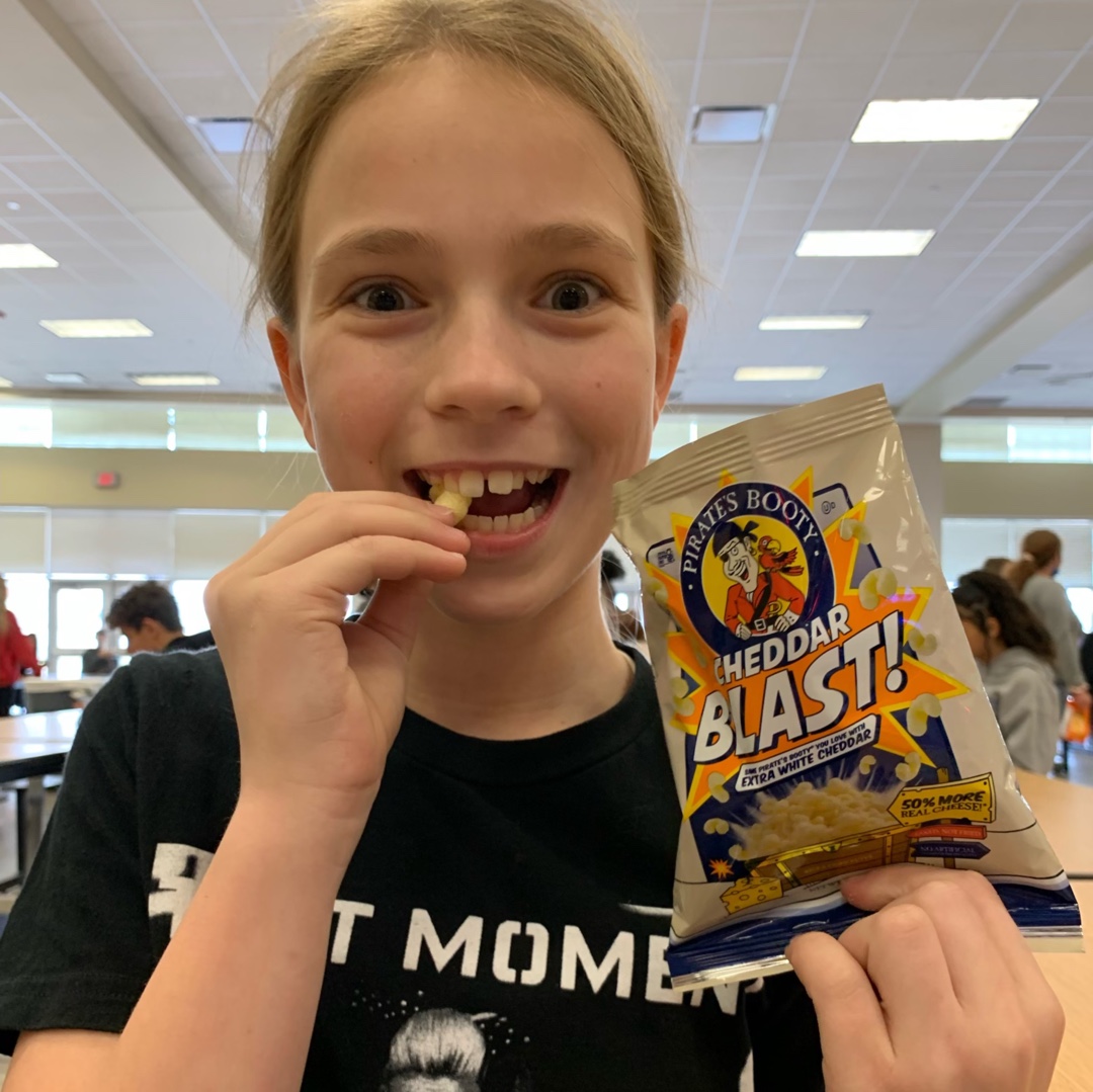 minda_turnbull's tweet photo. Rcvd free to try in exchange for my honest review. #cheddarblastpack #complimentary @piratesbooty @Influenster These are soooo good! We have already ordered a box 📦 and they go in my kiddos lunchbox daily. https://t.co/jpwhy1Y9I9