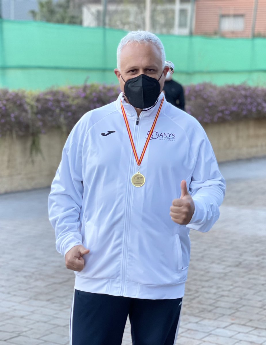 ritoau's tweet photo. Un dia más he disfrutado de ese deporte 🎾 que desde el año pasado me tiene enganchado 😜

Primera jornada del circuito provincial del campeonato de aficionados.

CT Almassora 
🥉 categoria Absoluta

#RFET #FTCV https://t.co/MRfk6Zxjcb