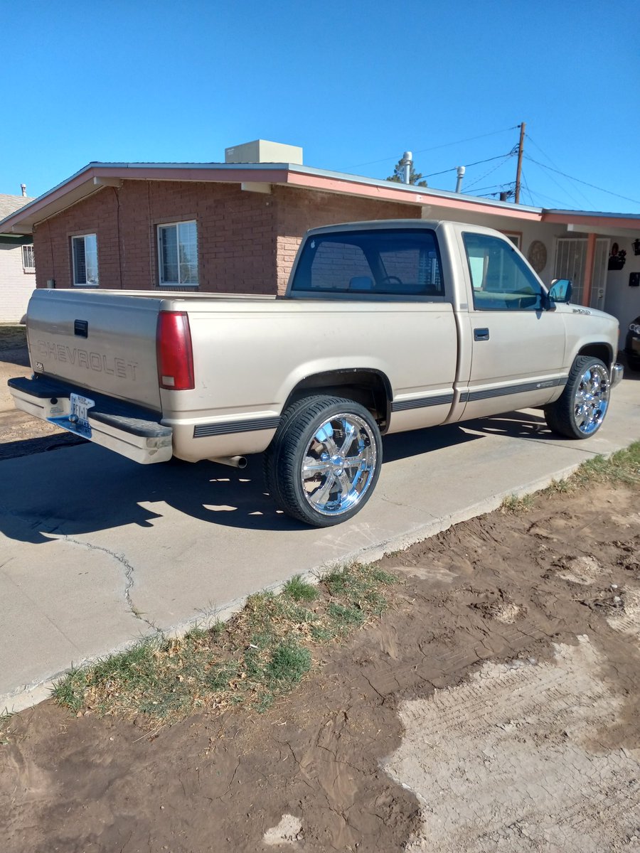 RobFranco1982's tweet photo. Little by little it's getting there. Patience and it shall be done how I want it. #c1500 #obs #chevycheyenne https://t.co/Mv23xS3HKX