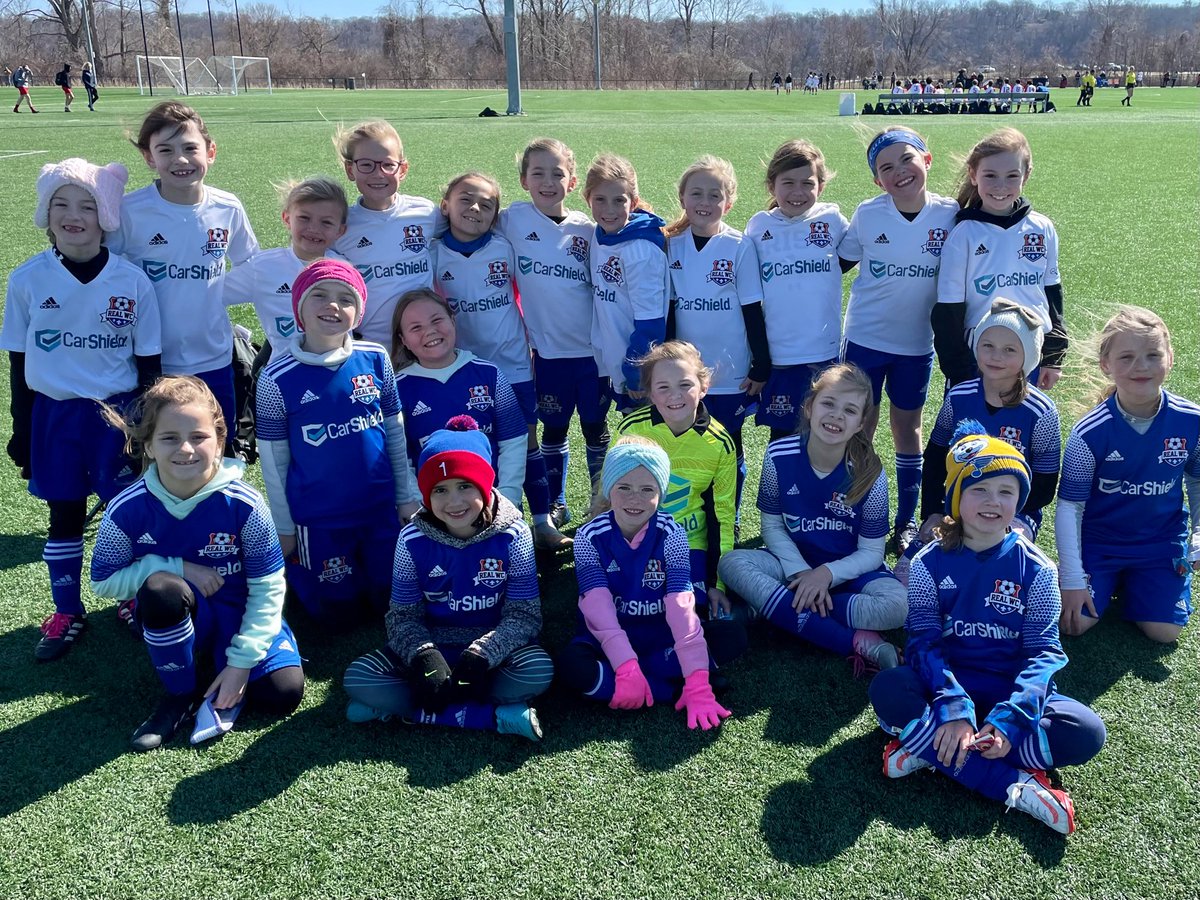 2014 Red Stars and 2013 Spirit closing out the weekend together. 2014s tied for 2nd but unfortunately lost in goal differential.  Great showing from these two teams!  We are so proud!